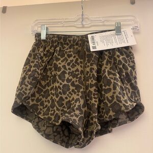 Lululemon Swiftly Mid-Rise Short 3"